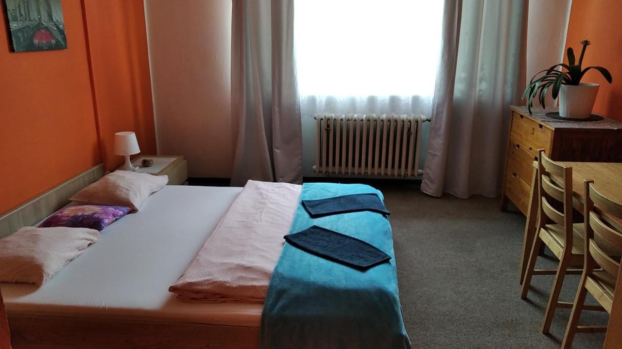 Motel Grado Prag Exteriör bild