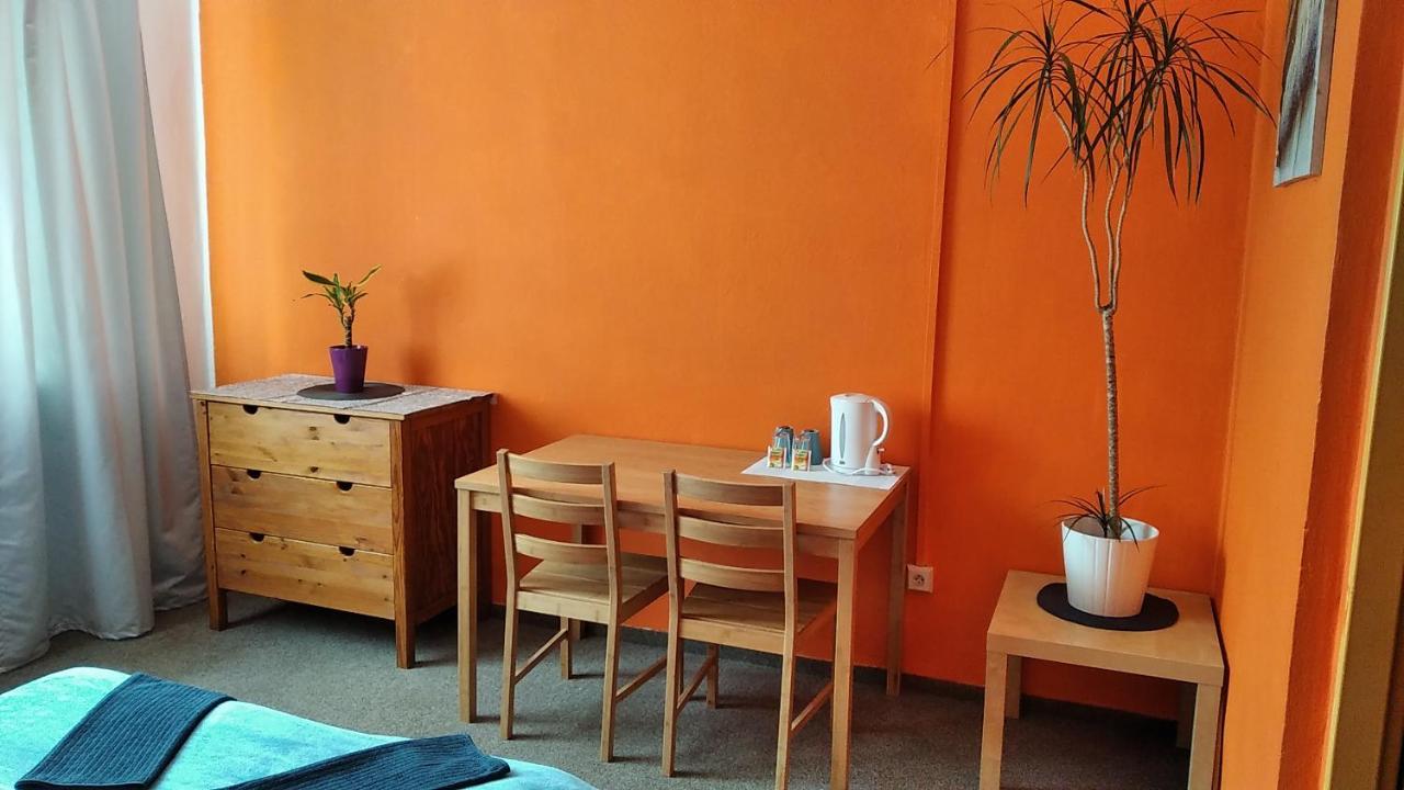 Motel Grado Prag Exteriör bild