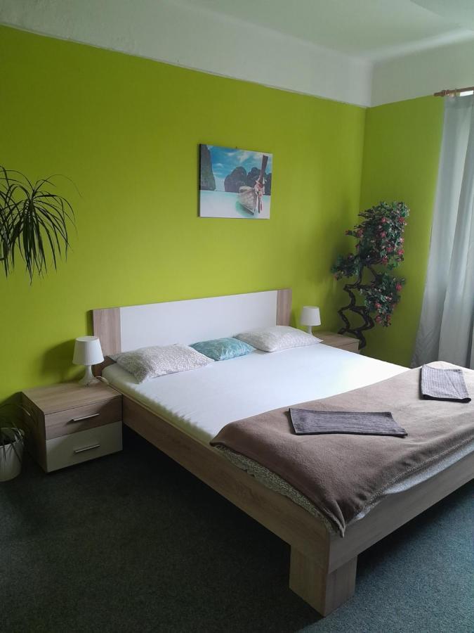 Motel Grado Prag Exteriör bild